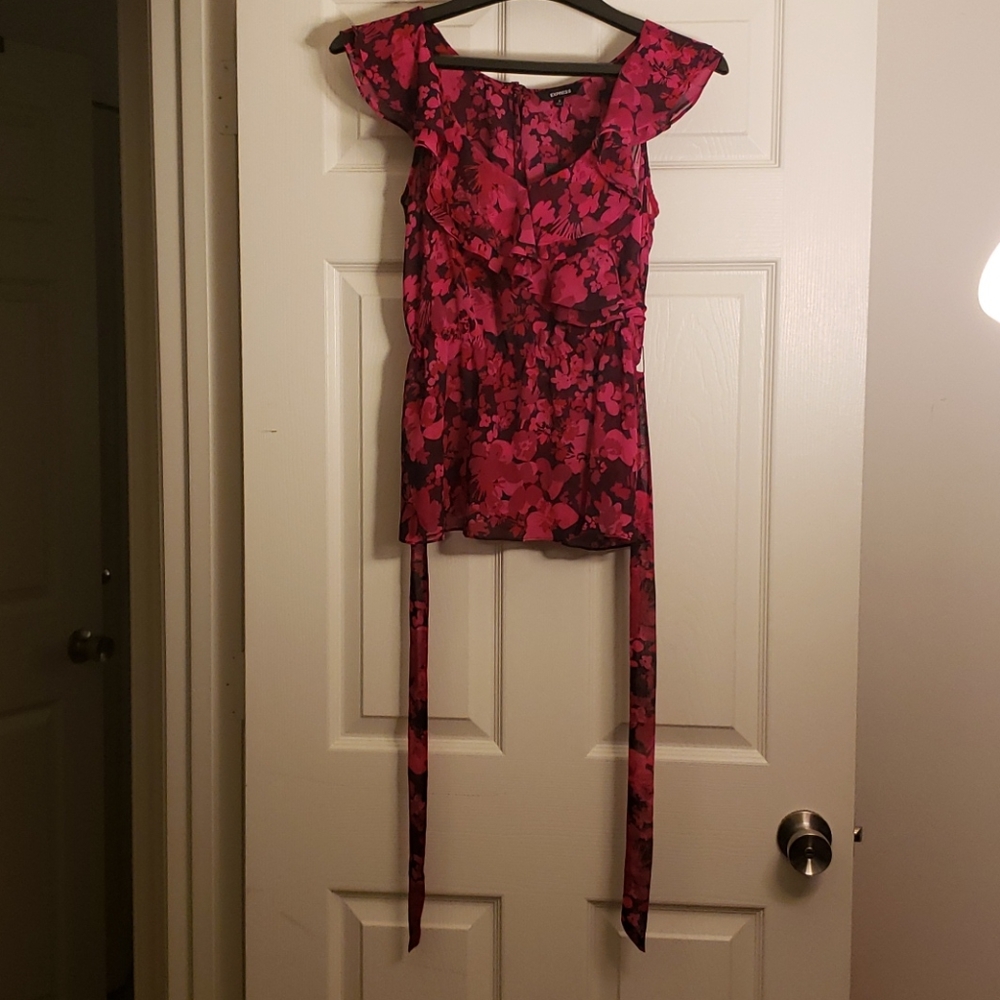 Flirty Flowered Top from Express NWT